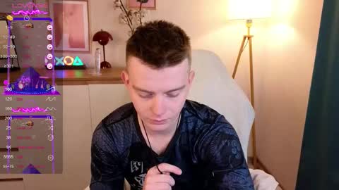 Jack online show from October 2025 07:43:01 PM