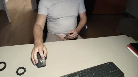 Snapshot of happybugger chatting on September 2025 05:13:02 PM Cum for you online show from September 2025 05:13:02 PM