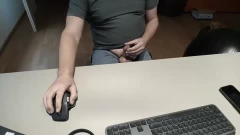 Snapshot of happybugger chatting on October 2025 02:12:01 PM Cum for you online show from October 2025 02:12:01 PM