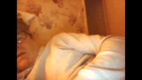 Snapshot of happychappy200419 chatting on November 2025 05:44:01 PM happychappy200419 online show from November 2025 05:44:01 PM