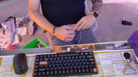 Snapshot of happyendingstory chatting on November 2025 07:07:02 PM Josh Hamilton online show from November 2025 07:07:02 PM