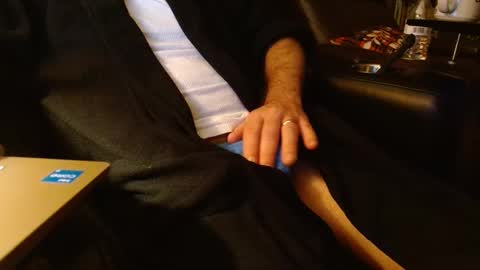 Snapshot of happyhogan1 chatting on December 2024 10:01:02 AM Jhonassmann12 online show from December 2024 10:01:02 AM