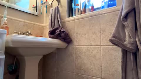 Snapshot of happyhogan1 chatting on January 2025 05:54:02 PM Jhonassmann12 online show from January 2025 05:54:02 PM