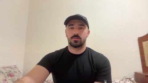 Snapshot of hard_to_obey chatting on October 2025 06:31:01 PM Vadim online show from October 2025 06:31:01 PM