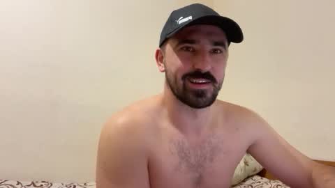 Snapshot of hard_to_obey chatting on October 2025 07:01:02 PM Vadim online show from October 2025 07:01:02 PM