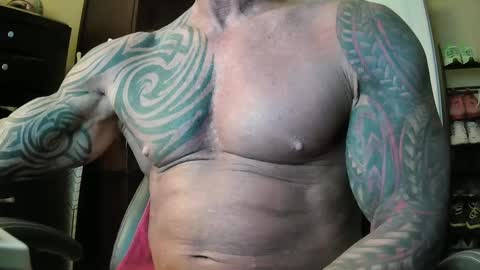 Snapshot of hardbody205a chatting on October 2025 12:27:01 AM hardbody205a online show from October 2025 12:27:01 AM