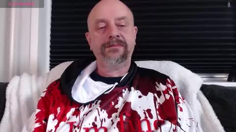 MrLazy online show from December 2024 07:36:01 PM