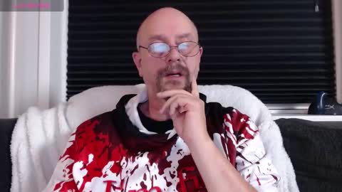 MrLazy online show from December 2024 03:03:02 PM