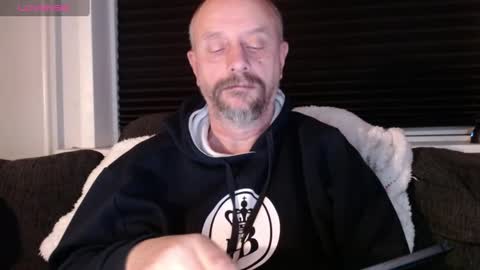 MrLazy online show from December 2024 03:44:02 PM
