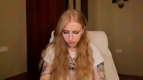 Julia online show from September 2025 06:24:01 AM