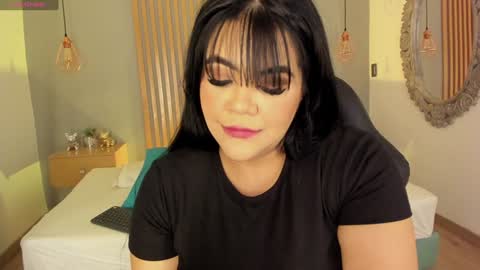 Snapshot of harmonybabe_ chatting on December 2024 08:25:02 PM Harmony online show from December 2024 08:25:02 PM
