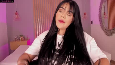 Snapshot of harmonybabe_ chatting on December 2024 08:58:02 PM Harmony online show from December 2024 08:58:02 PM