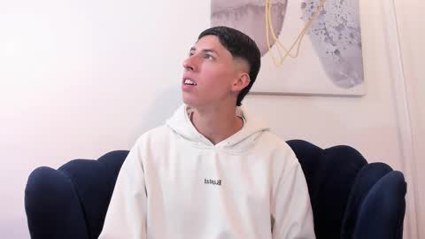 Snapshot of harry_klein chatting on October 2025 01:06:01 AM H K online show from October 2025 01:06:01 AM