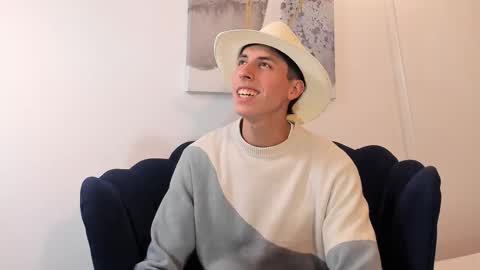 Snapshot of harry_klein chatting on November 2025 03:30:02 AM H K online show from November 2025 03:30:02 AM