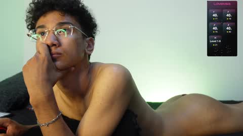 Snapshot of harrytwink18 chatting on January 2025 05:45:01 PM HARRY online show from January 2025 05:45:01 PM