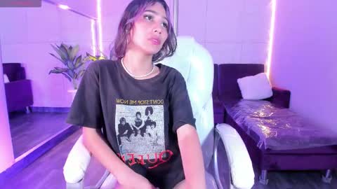 Snapshot of hasleycarter chatting on October 2025 04:13:01 AM HasleyCarter online show from October 2025 04:13:01 AM