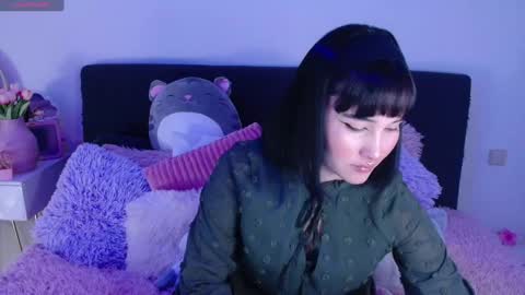 petunia  online show from February 2025 11:32:02 PM