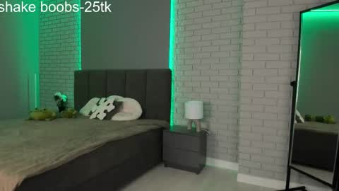 Snapshot of hazel_7 chatting on October 2025 11:16:01 AM Liya dont forget to thumbs up me online show from October 2025 11:16:01 AM