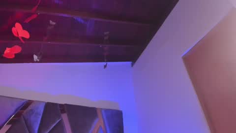 Im Hazel online show from February 2025 01:29:01 AM