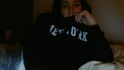 Hazel online show from October 2025 01:49:02 AM