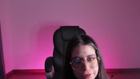 HazelKush online show from October 2025 09:59:01 PM