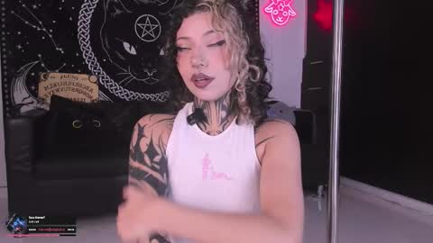 Hazell Witch online show from October 2025 09:06:01 PM