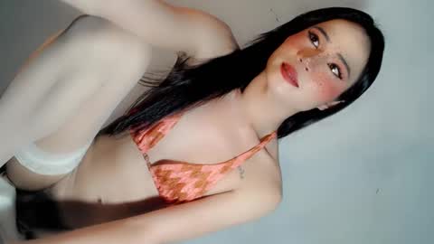 Snapshot of heavenlycum69_mickey chatting on December 2024 11:21:02 AM Mickey online show from December 2024 11:21:02 AM