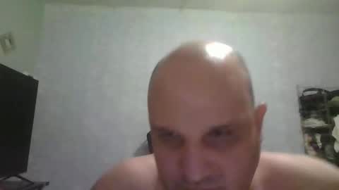 Snapshot of heavy_rebellxc chatting on December 2024 06:20:02 AM Heavy Rebell online show from December 2024 06:20:02 AM