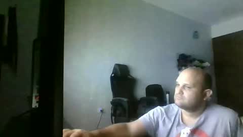 Snapshot of heavy_rebellxc chatting on January 2025 07:11:01 AM Heavy Rebell online show from January 2025 07:11:01 AM