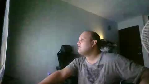 Snapshot of heavy_rebellxc chatting on January 2025 04:41:02 AM Heavy Rebell online show from January 2025 04:41:02 AM