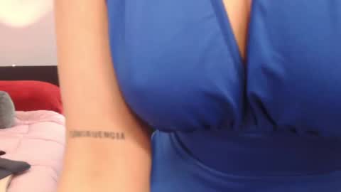 Snapshot of hebelongs2her chatting on September 2025 02:41:01 PM hebelongs2her online show from September 2025 02:41:01 PM