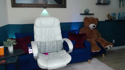 Snapshot of hebelongs2her chatting on October 2025 07:25:02 PM hebelongs2her online show from October 2025 07:25:02 PM