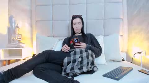 Snapshot of hecate1_ chatting on October 2025 07:47:01 PM Keira Hecate online show from October 2025 07:47:01 PM