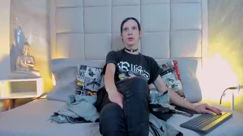 Snapshot of hecate1_ chatting on October 2025 07:48:01 PM Keira Hecate online show from October 2025 07:48:01 PM