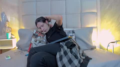 Snapshot of hecate1_ chatting on October 2025 08:10:01 PM Keira Hecate online show from October 2025 08:10:01 PM