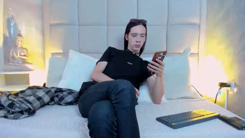 Snapshot of hecate1_ chatting on November 2025 07:23:02 PM Keira Hecate online show from November 2025 07:23:02 PM