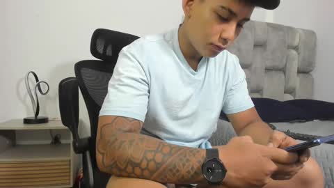 Snapshot of hector_18_ chatting on March 2025 10:55:01 AM 18 online show from March 2025 10:55:01 AM