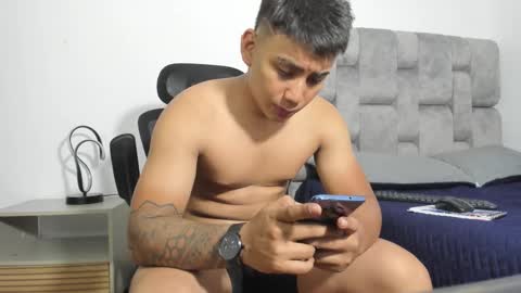 Snapshot of hector_18_ chatting on March 2025 09:39:02 AM 18 online show from March 2025 09:39:02 AM