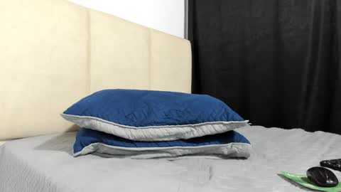 Snapshot of hector_18_ chatting on October 2025 11:11:02 PM 18 online show from October 2025 11:11:02 PM