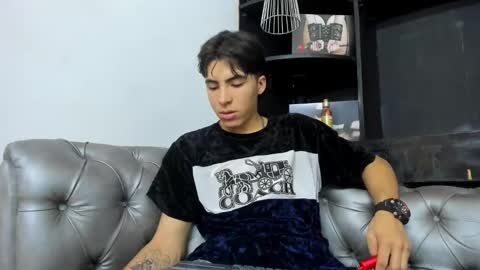 heellboy_ online show from November 2025 07:49:02 PM