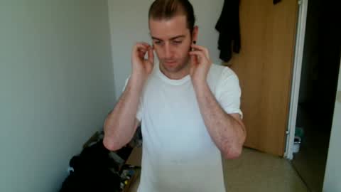 Snapshot of hei_69 chatting on December 2025 10:20:01 AM hei_69 online show from December 2025 10:20:01 AM