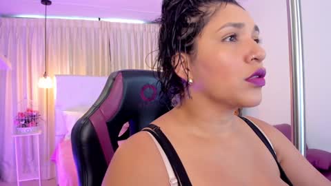              online show from December 2024 03:52:01 PM