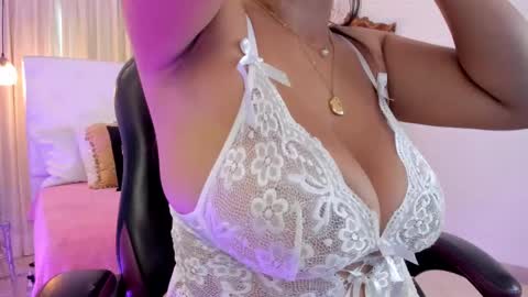              online show from October 2025 04:47:02 PM