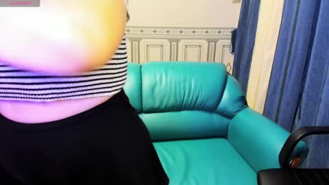 Helen Elliot online show from December 2024 10:05:02 AM