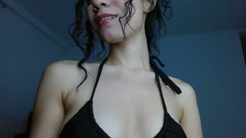 Snapshot of helena_hadler chatting on December 2024 01:21:01 AM -- EE -- online show from December 2024 01:21:01 AM