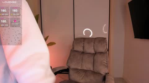 Helen online show from January 2025 07:51:02 PM