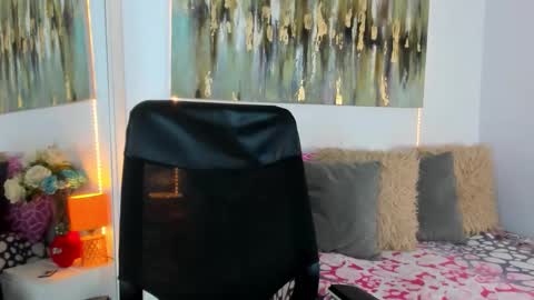 Helena Santos  online show from October 2025 11:21:02 AM