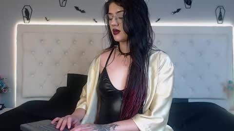 helenamorningstar online show from January 2025 04:33:02 AM