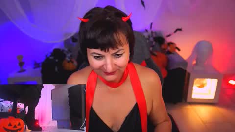 Snapshot of helenbeler chatting on October 2025 12:17:02 PM helenbeler online show from October 2025 12:17:02 PM