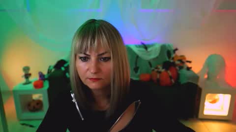 Snapshot of helenbeler chatting on November 2025 04:58:02 AM helenbeler online show from November 2025 04:58:02 AM